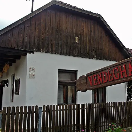 Nyugodt Hajlek Vendeghaz *